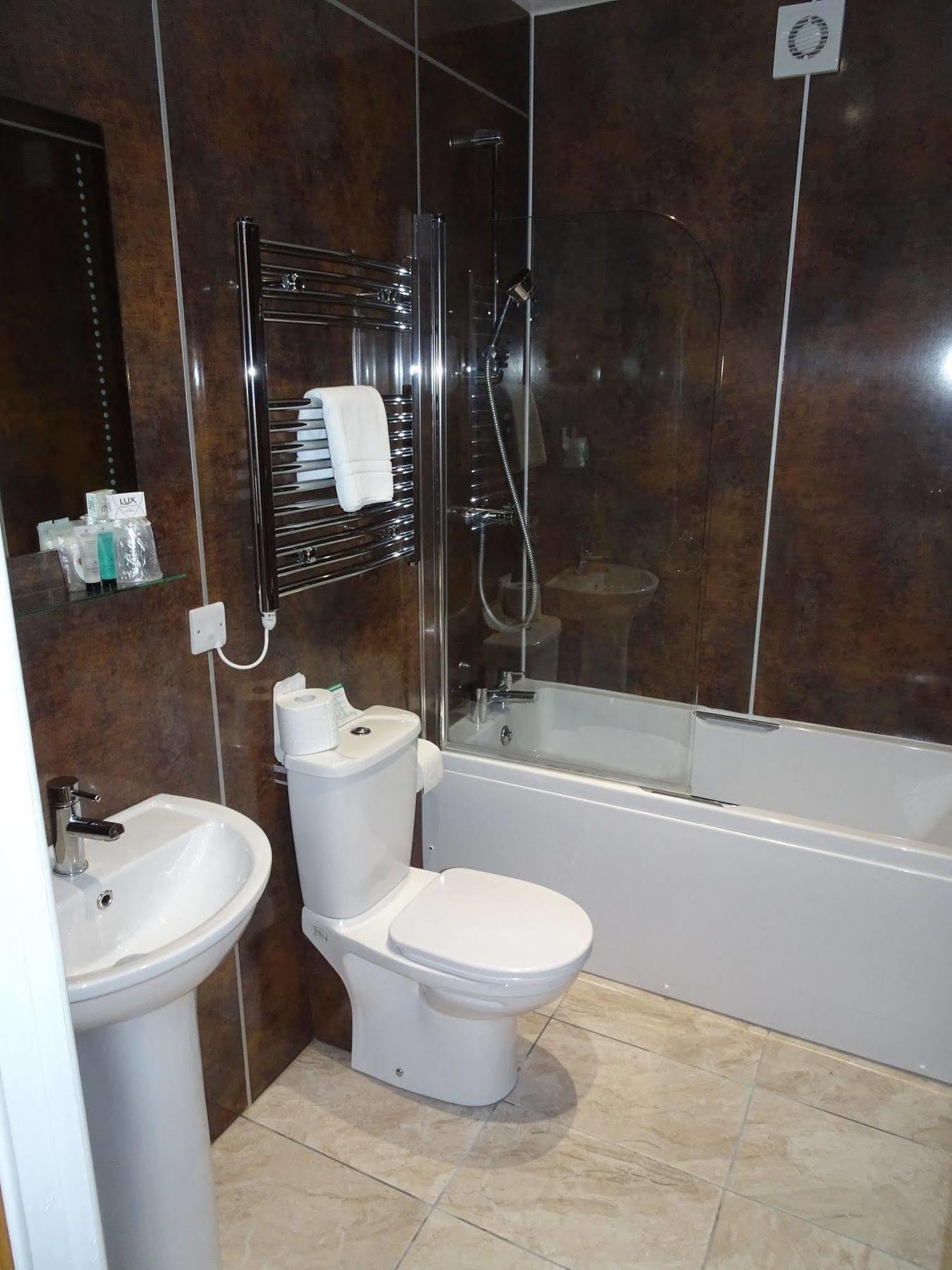 Fernbank Hotel Μπεϊσινγκστόουκ Εξωτερικό φωτογραφία